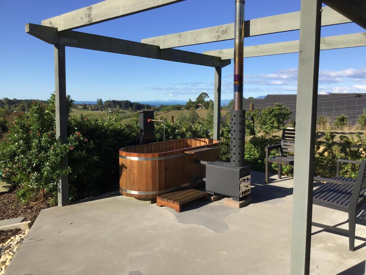 The Shed With A View Apartamento Mahana Exterior foto