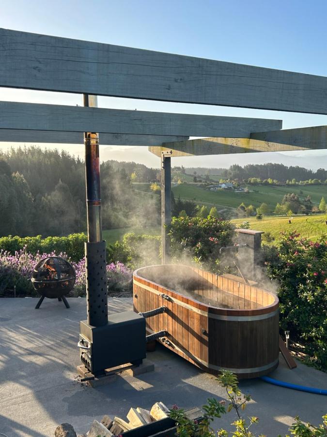 The Shed With A View Apartamento Mahana Exterior foto